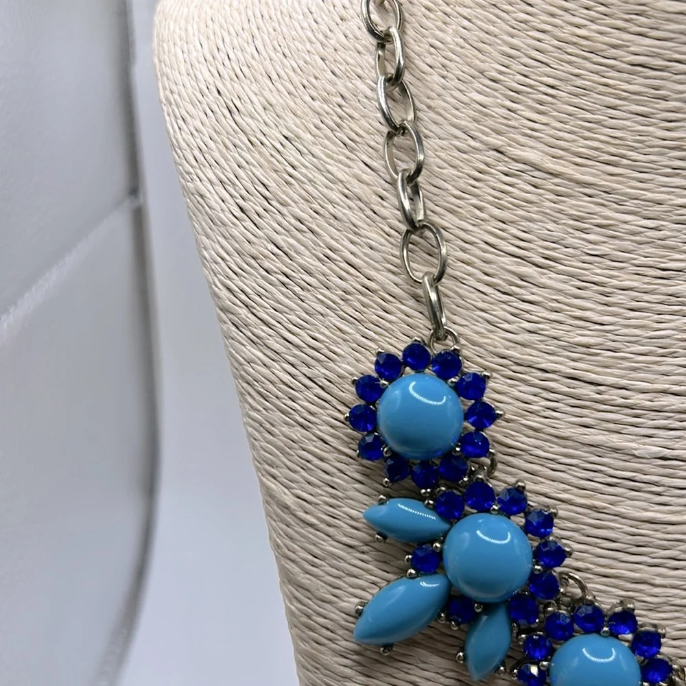 J Crew floral necklace blue rhinestones cabochon gold tone evening casual wear